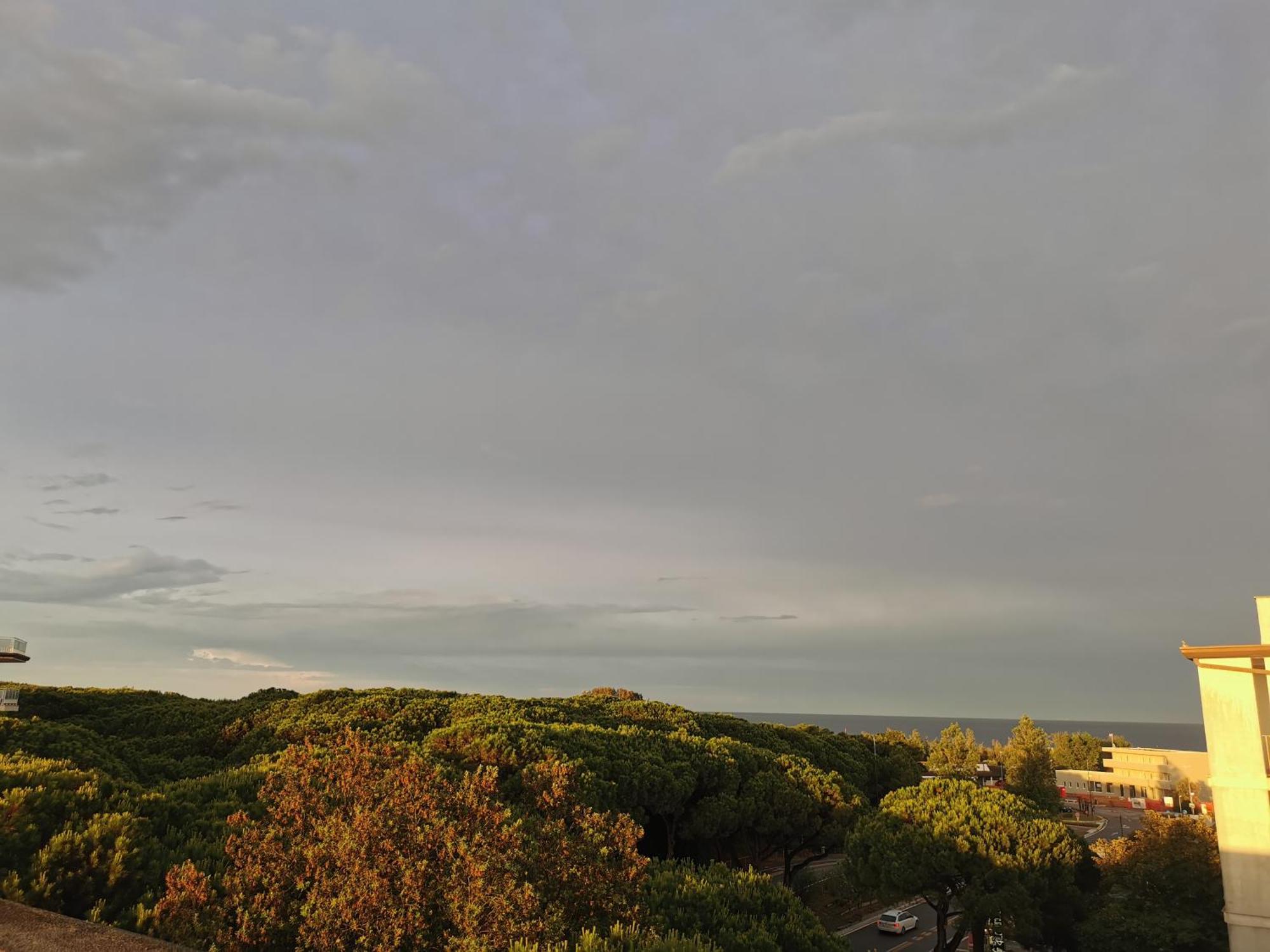 Hotel Pine Beach Rosolina Mare Bagian luar foto